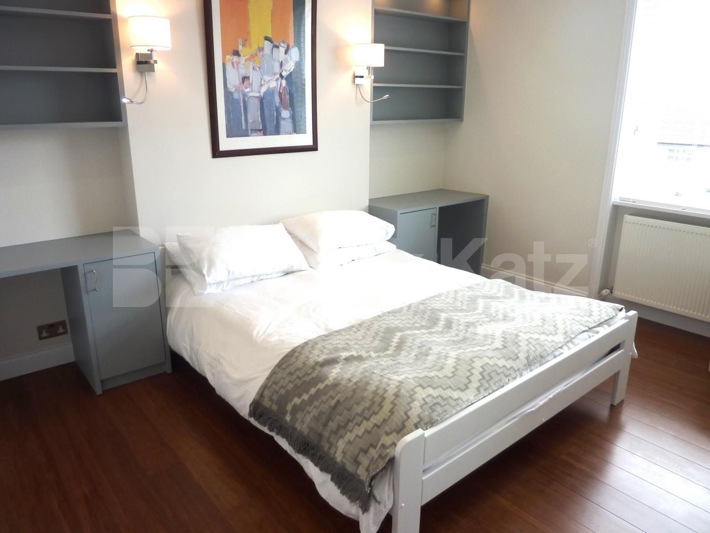 			LUXURY MODERN ONE BED!, 1 Bedroom, 1 bath, 1 reception Flat			 St Augustines Road, CAMDEN SQUARE
